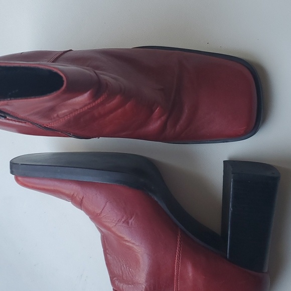 Made in Brazil women's red leather ankle boots - Picture 3 of 7
